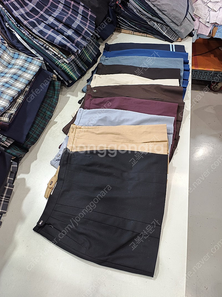 중고 교복치마 사이즈68 10장 택포34000--2