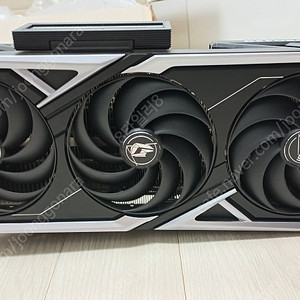 컬러풀 RTX5080 불칸 블랙 판매합니다.