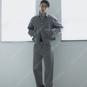 한섬 타임옴므 2025년 신상 세미와이드 데님 남성 팬츠