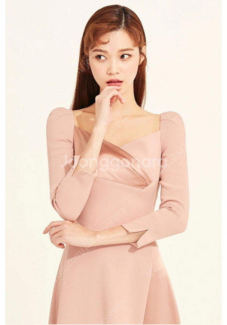 아보아보 하트넥 플레어 드레스 (새상품)--0
