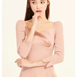 아보아보 하트넥 플레어 드레스 (새상품)