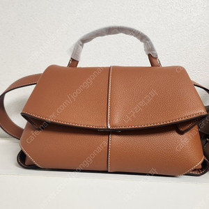 폴렌느 모키 카멜색상