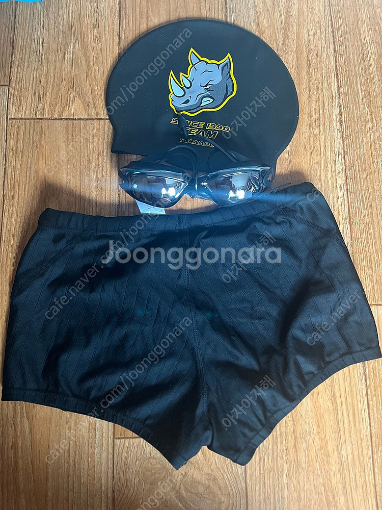 배럴 실내 남자 숏사각수영복 85-90M사이즈 처분해요--2
