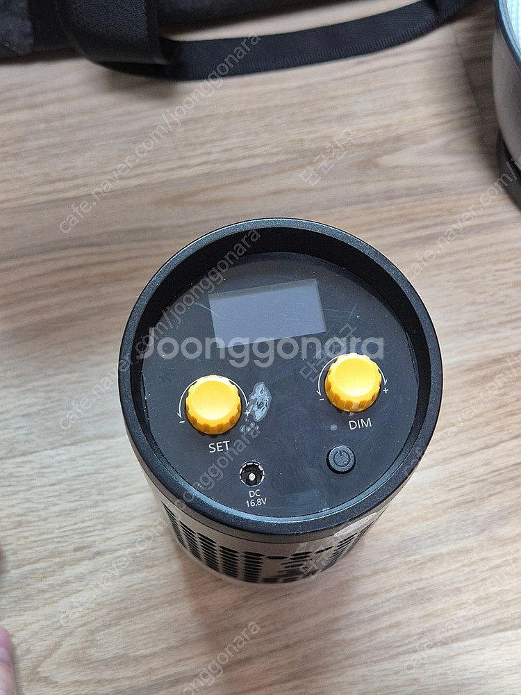 고독스 ML60 지속광 조명 판매합니다.(백색)--2