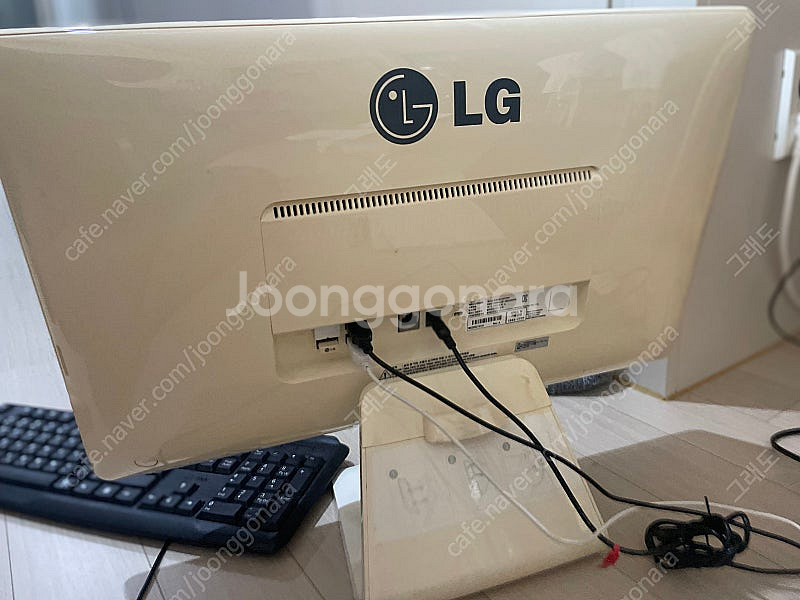 LG 올인원 pc lg22v24 3만--4