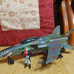 Gi joe x-30 conquest 한정판 전투기 팝니다 1:18 사이즈