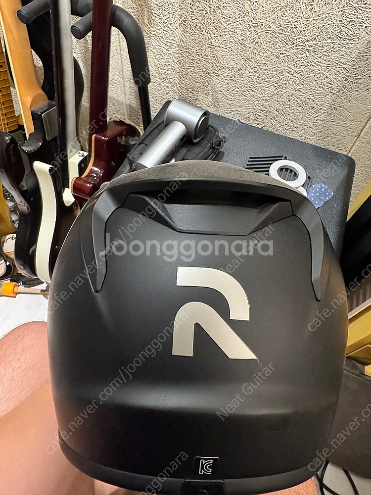 알파12 무광 검정 S 사이즈 판매합니다--2