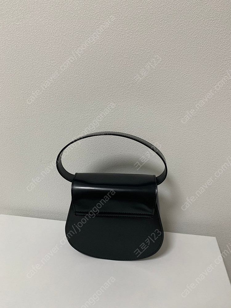 꼼데가르송 플랩 미니 소가죽 탑핸들 새들 핸드백--4