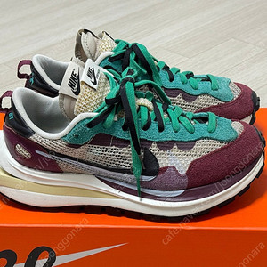 나이키 사카이 베이퍼와플 버건디 265