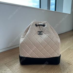 샤넬 가브리엘백팩 베이지 미듐