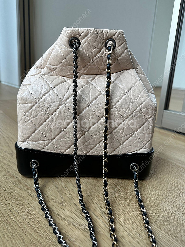 샤넬 가브리엘백팩 베이지 미듐--2