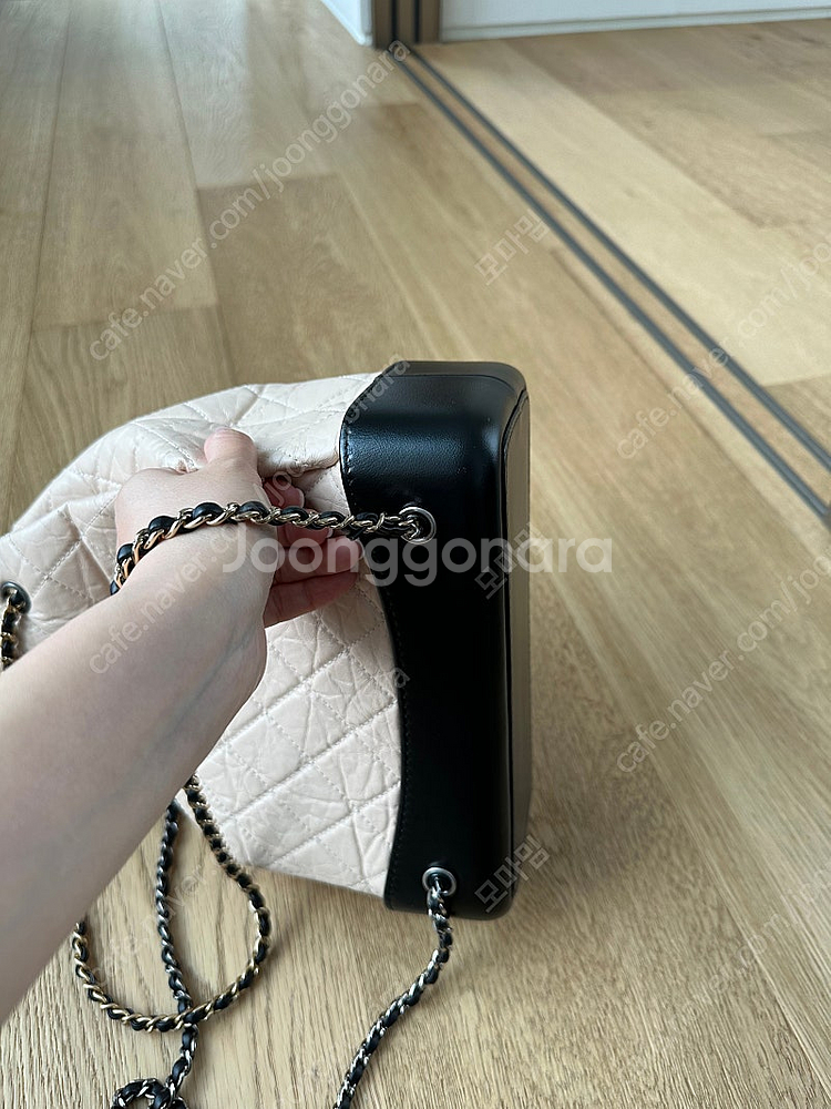 샤넬 가브리엘백팩 베이지 미듐--6