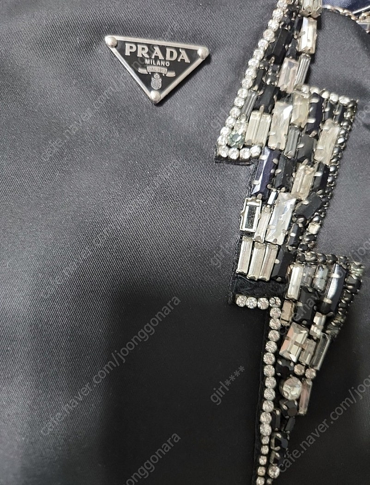 프라다 테수토 호보 크리스탈 토트백 판매해요--1