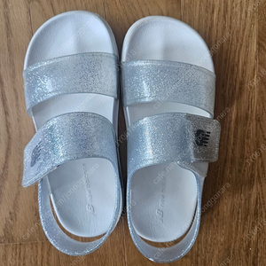 뉴발 키즈 샌들 210