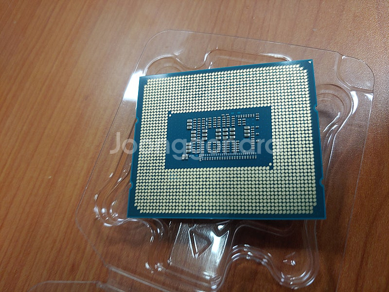 인텔 12세대 i3-12100 CPU--2