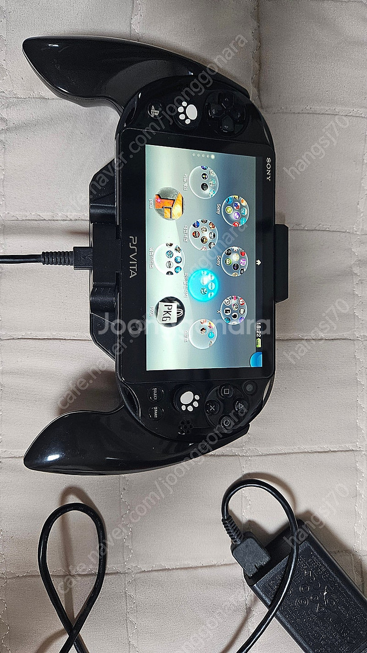 Ps vita 2세대ㅋㅍ 팝니다--0