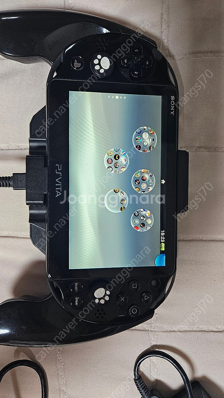 Ps vita 2세대ㅋㅍ 팝니다--2