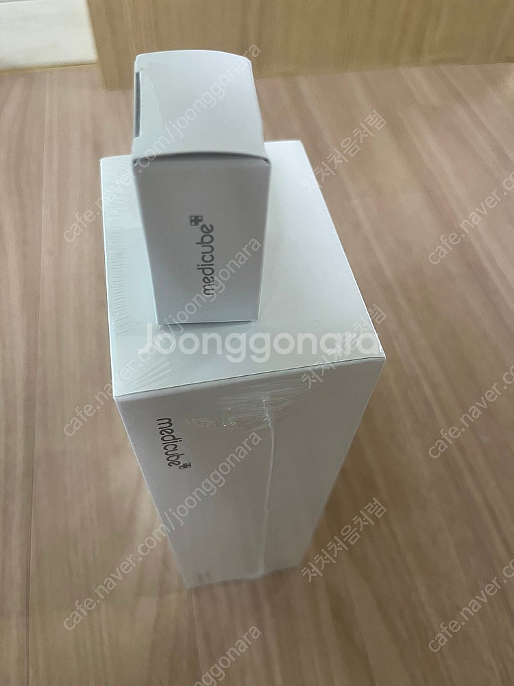 메디큐브 에이지알 부스터프로 미개봉 새제품 (+헤드케이...--3
