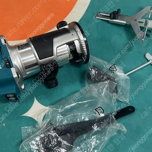 마끼다 트리머 18v