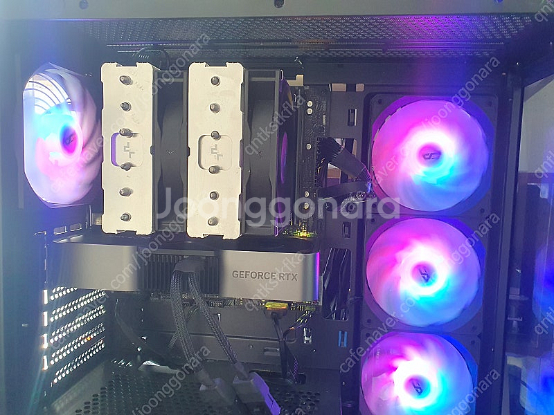 라이젠 9600x cpu rtx4070 그래픽카드 본체--3