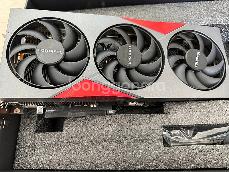 컬러풀 4070ti super ex 토마호크 86만--1