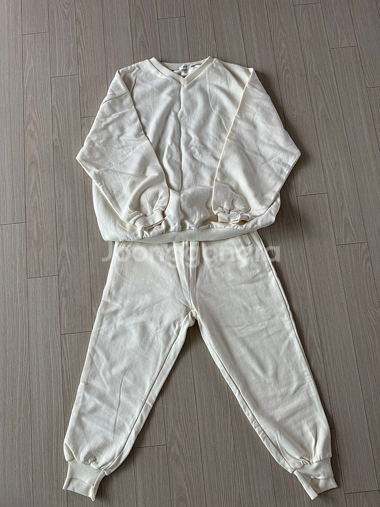 새상품) H3에이치쓰리 맨투맨 셋업 8사이즈--0