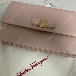 페라가모 지니백 핑크