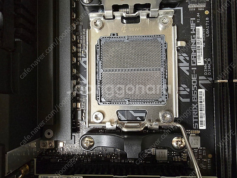 ASUS B650E-I STRIX ITX보드 판매--1