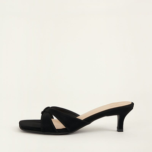 SIE. 시에 Serie tie mule 세리에 타이 뮬 (바닐라 크림, 실크 블랙) 240, 5cm