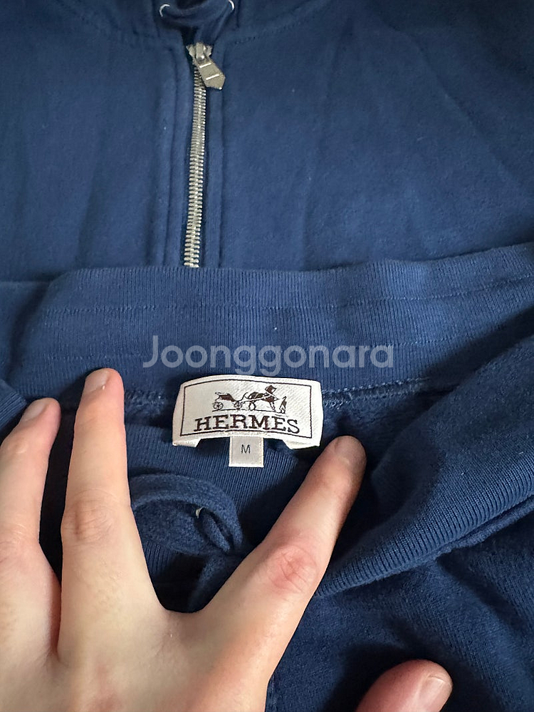 에르메스 런 H 트레이닝 M 셋업 판매합니다--2