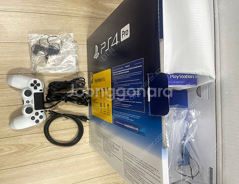 플스4 프로 화이트 1tb 번들팩(갓오브워, 라스트오브...--2