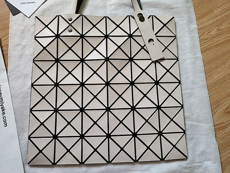 중고 바오바오 루센트 베이지 도트백--5