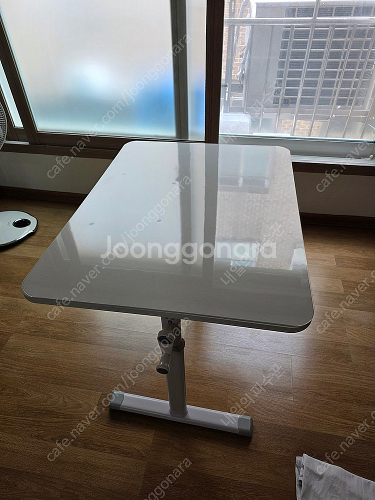 800 × 600 높낮이 조절가능 책상 팝니다--0