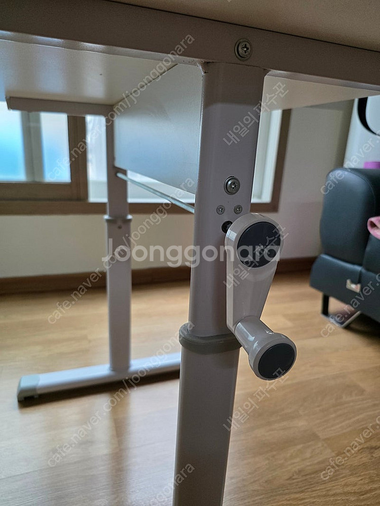 800 × 600 높낮이 조절가능 책상 팝니다--1