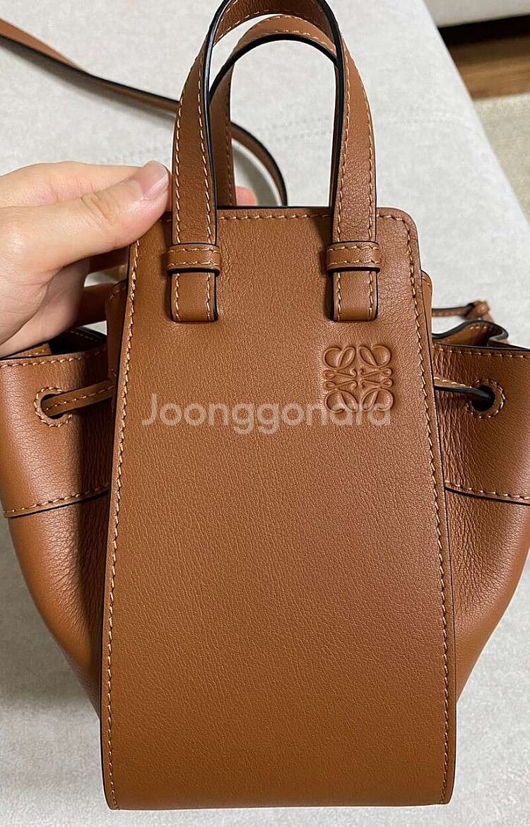 로에베 해먹백 미니 정품 1회 착용--3