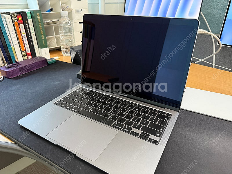 m1 맥북 에어 실버 / 램 16g / ssd 256g--0