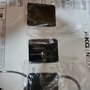 akg n5005 이어폰의 블루투스, 3.5, 2.5 케이블과 필터각쌍과 캐링케이스 팝니다