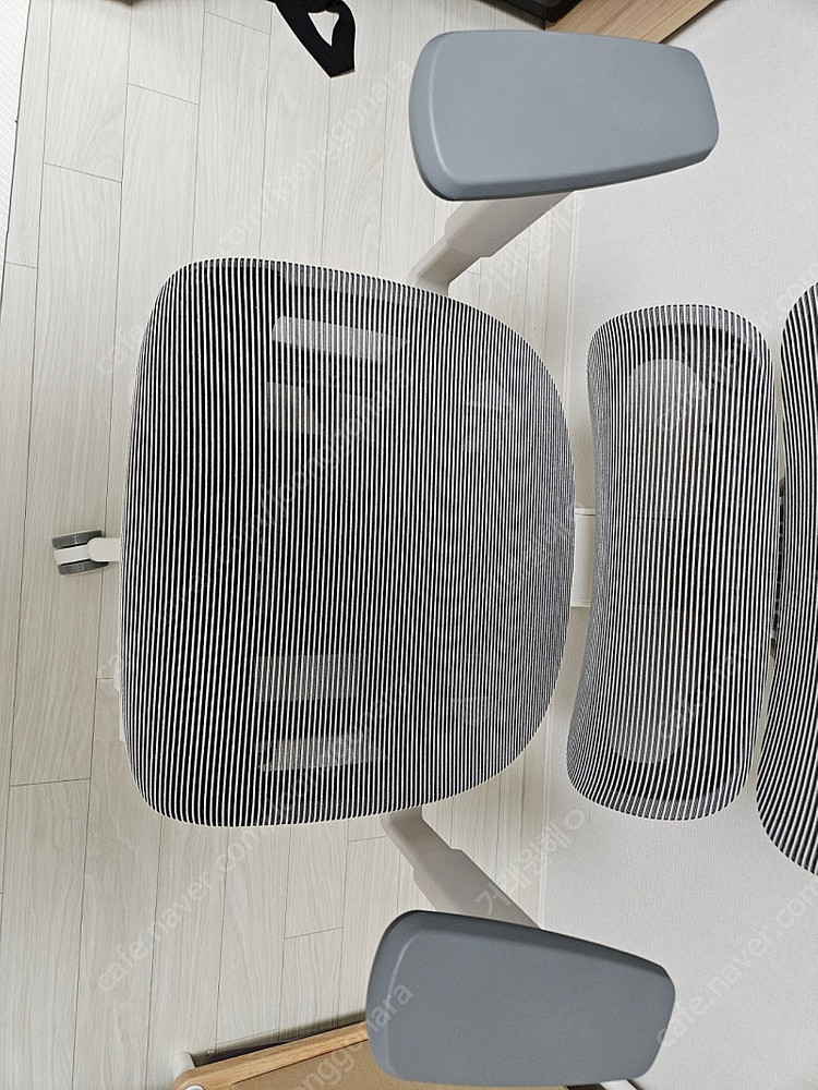 제닉스 의자 이미지