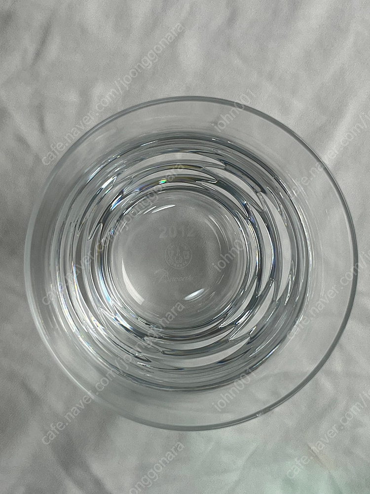 baccarat 벨루가 온더락 잔 이미지
