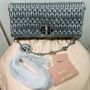 미우미우 나파레더 크리스탈 숄더백 실버