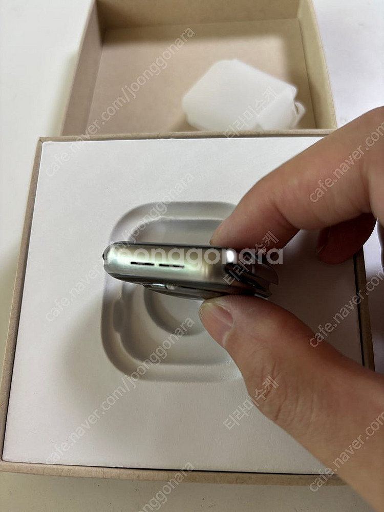 애플워치6 티타늄 실버 44mm 새제퓸--1