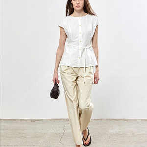 노티아 블라우스 BOAT NECK CAP-SLEEVE BLOUSE