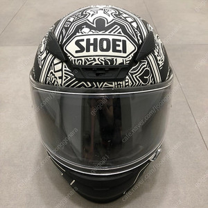 쇼에이 z-7 마르케즈 흰개미 헬멧 shoei