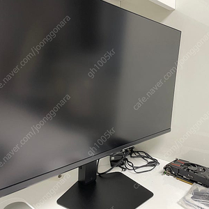 32인치 4k 모니터 32dg700 s급 (2주 사용 후 기변)