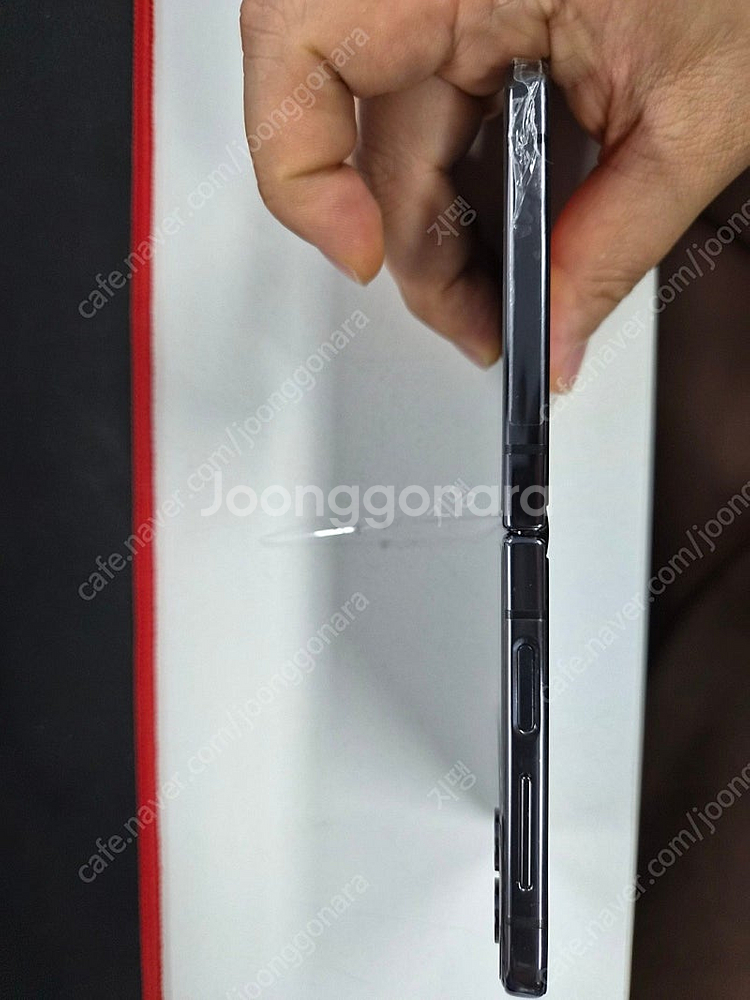 갤럭시 Z Flip4 플립4 512g 판매합니다--4