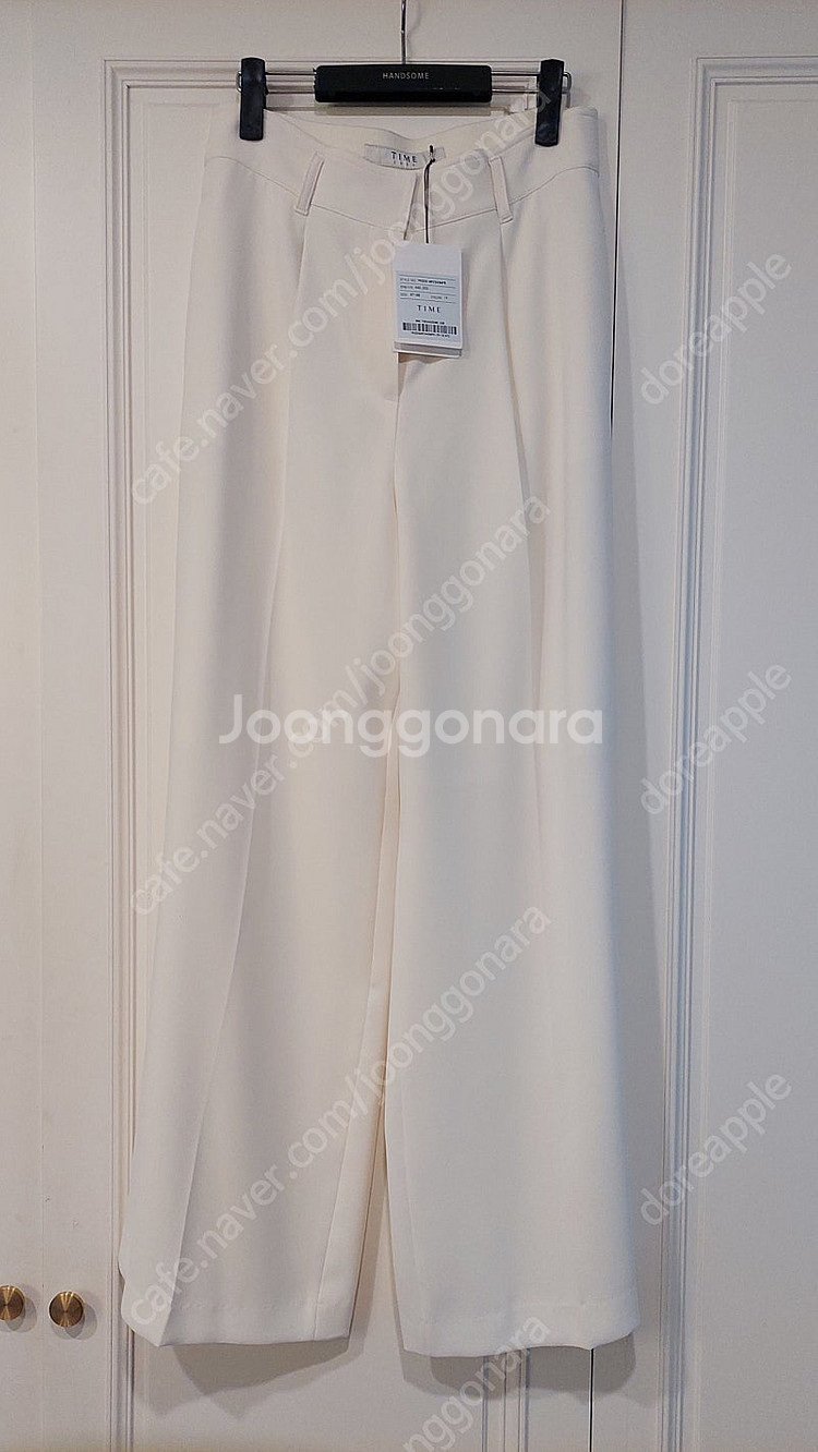 한섬 타임 [새옷] 백 밴딩 원턱 와이드 팬츠 택포18만--2