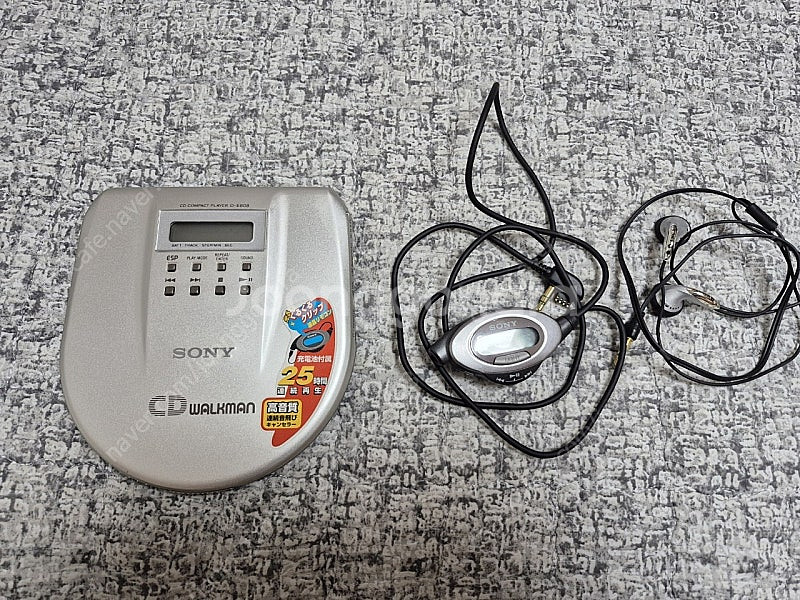 SONY CDP D-E808 SILVER 색상 정상작동...--0