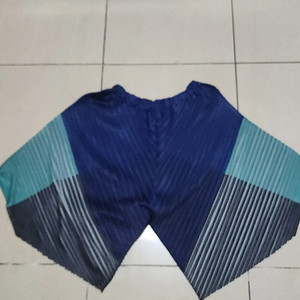 플리츠플리즈 반바지/ 이세이미야케 와이드팬츠