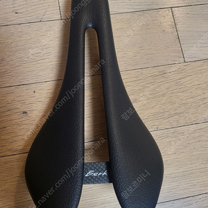 버크 루피나 숏 132