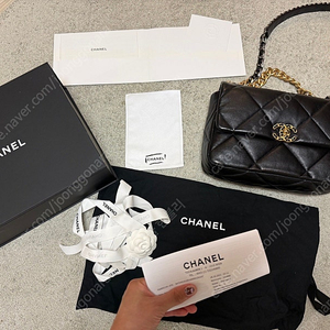 샤넬 19백 라지 (풀박스/21년구매/내장칩)
